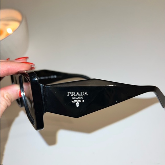 Prada Symbole sunglasses - Picture 3 of 4